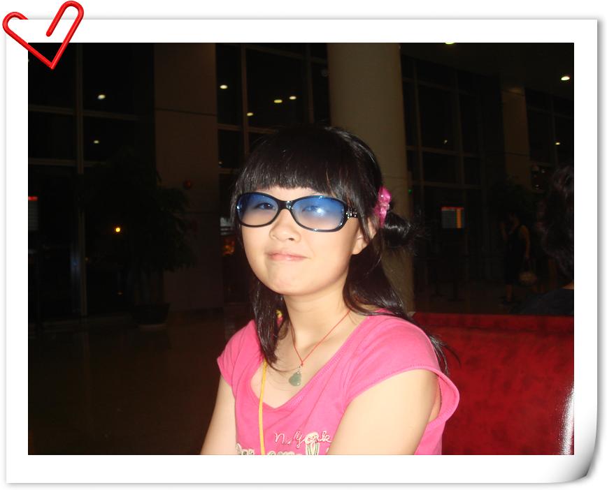 我,在深圳机场照的.-贴图区2011-论坛-小荷作文网