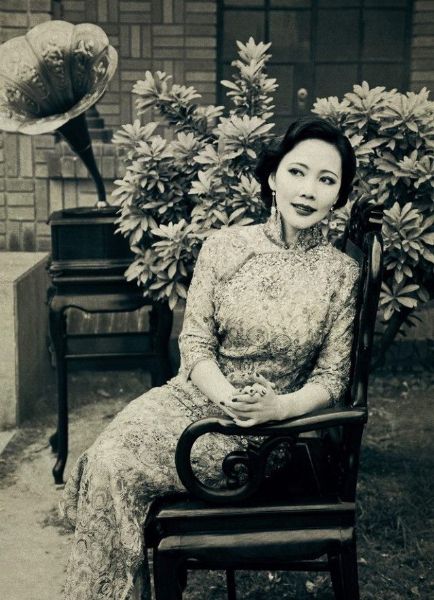 40年代的旗袍妮子图片